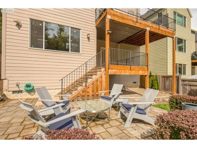 3546 Sw ARNOLD St, Portland, OR 97219