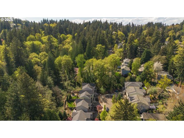 3546 Sw ARNOLD St, Portland, OR 97219