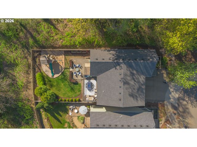 3546 Sw ARNOLD St, Portland, OR 97219