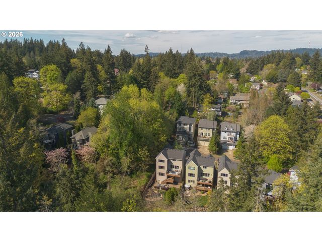 3546 Sw ARNOLD St, Portland, OR 97219