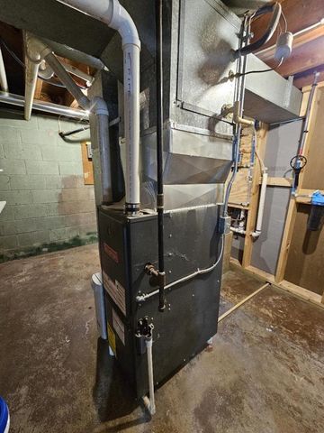 943 Washington Avenue, Hillsboro, WI 54634