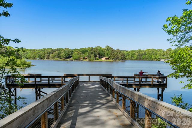 1492 Ardmore Drive, Sherrills Ford, NC 28673