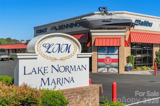 1492 Ardmore Drive, Sherrills Ford, NC 28673