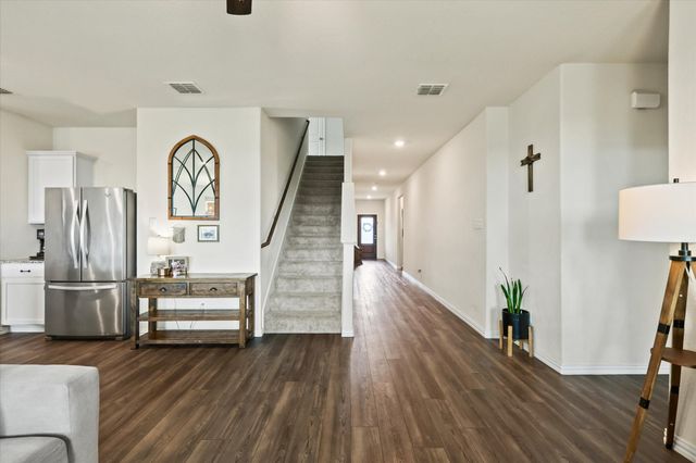 660 Ridgeback Trail, Fort Worth, TX 76052