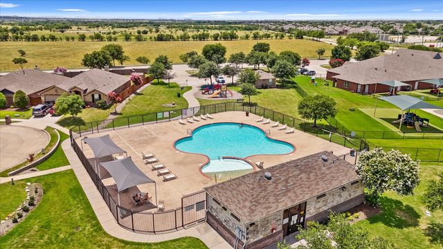 660 Ridgeback Trail, Fort Worth, TX 76052