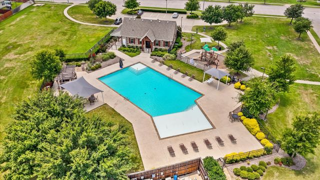 660 Ridgeback Trail, Fort Worth, TX 76052