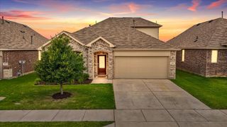 660 Ridgeback Trail, Fort Worth, TX 76052