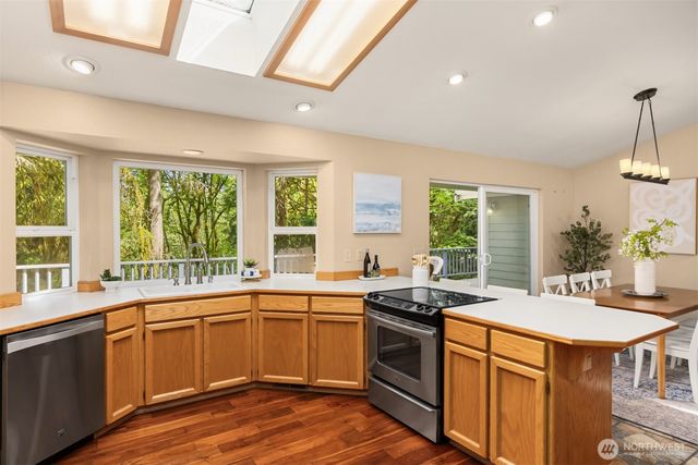 26540 Edgewater Boulevard NW, Poulsbo, WA 98370