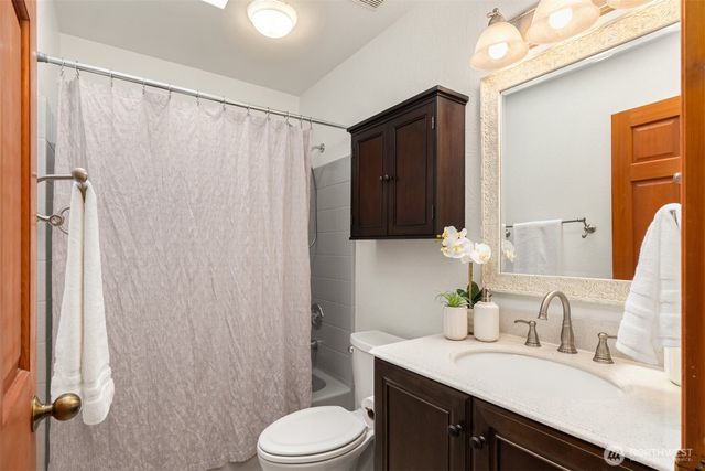 26540 Edgewater Boulevard NW, Poulsbo, WA 98370