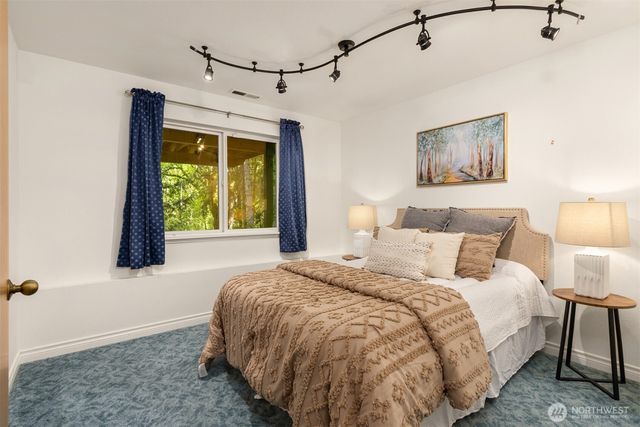26540 Edgewater Boulevard NW, Poulsbo, WA 98370