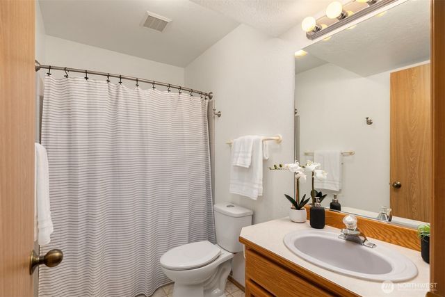 26540 Edgewater Boulevard NW, Poulsbo, WA 98370