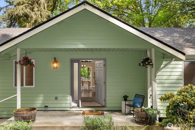 26540 Edgewater Boulevard NW, Poulsbo, WA 98370