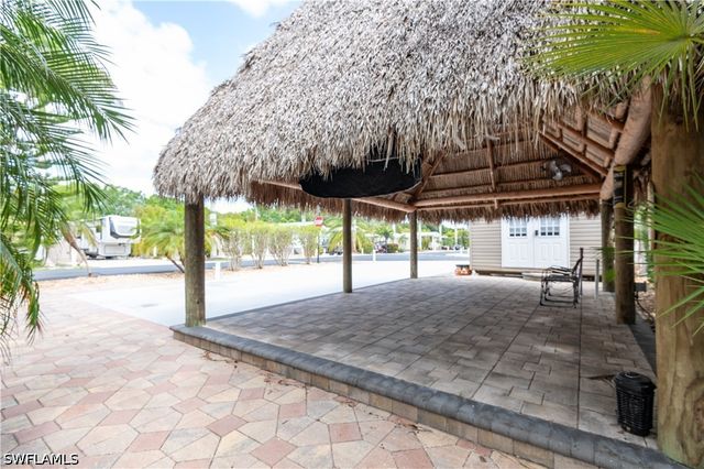 10200 Yellowtop TRL, Fort Myers, FL 33905
