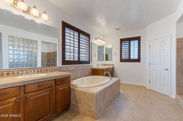 12277 W LONE TREE Trail, Peoria, AZ 85383