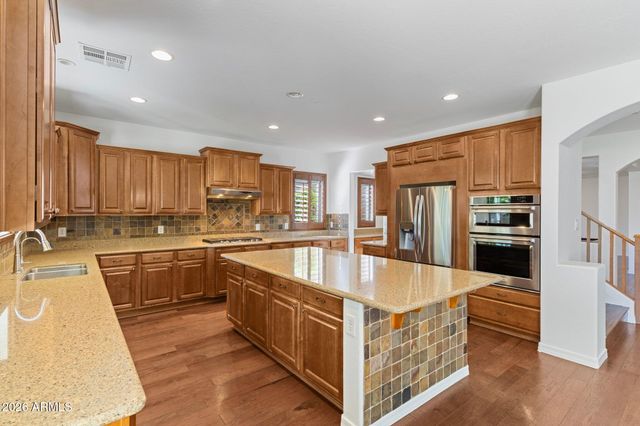 12277 W LONE TREE Trail, Peoria, AZ 85383