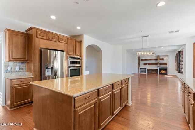 12277 W LONE TREE Trail, Peoria, AZ 85383