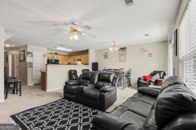 5330 Creekview Lane, Morrow, GA 30260
