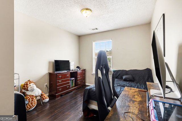 5330 Creekview Lane, Morrow, GA 30260