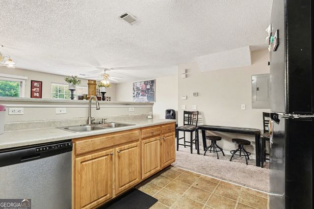 5330 Creekview Lane, Morrow, GA 30260