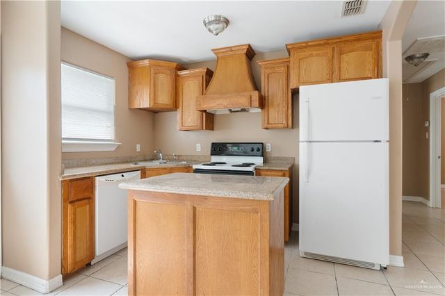 1607 W Douglas Avenue, Pharr, TX 78577