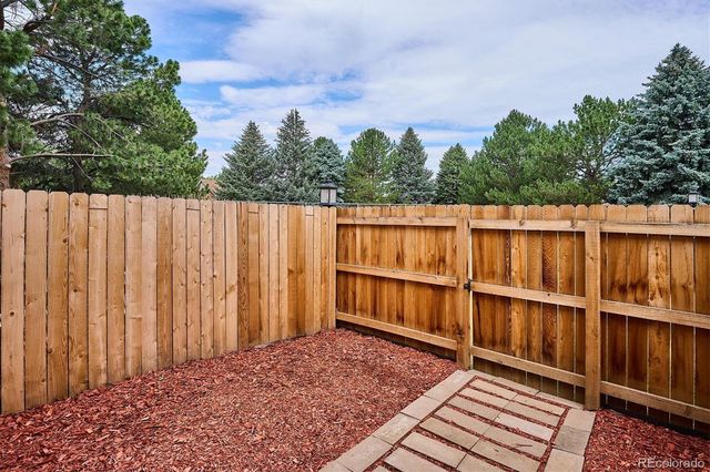 15999 E Alaska Place B, Aurora, CO 80017