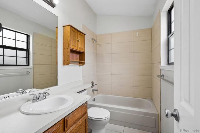 15999 E Alaska Place B, Aurora, CO 80017