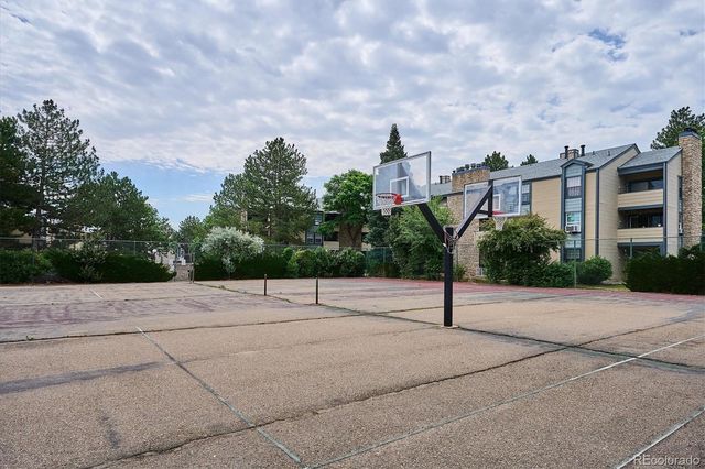15999 E Alaska Place B, Aurora, CO 80017