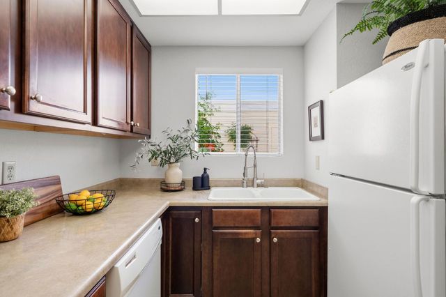 7235 Cinnamon Cir, Citrus Heights, CA 95621