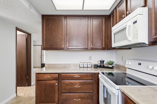 7235 Cinnamon Cir, Citrus Heights, CA 95621