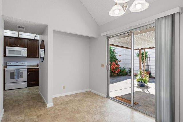 7235 Cinnamon Cir, Citrus Heights, CA 95621