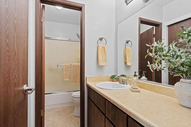 7235 Cinnamon Cir, Citrus Heights, CA 95621