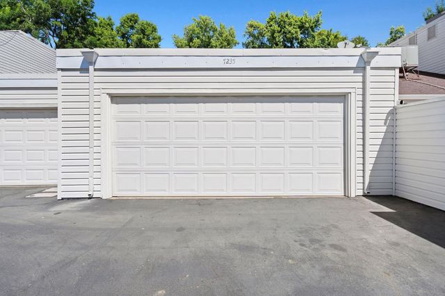 7235 Cinnamon Cir, Citrus Heights, CA 95621