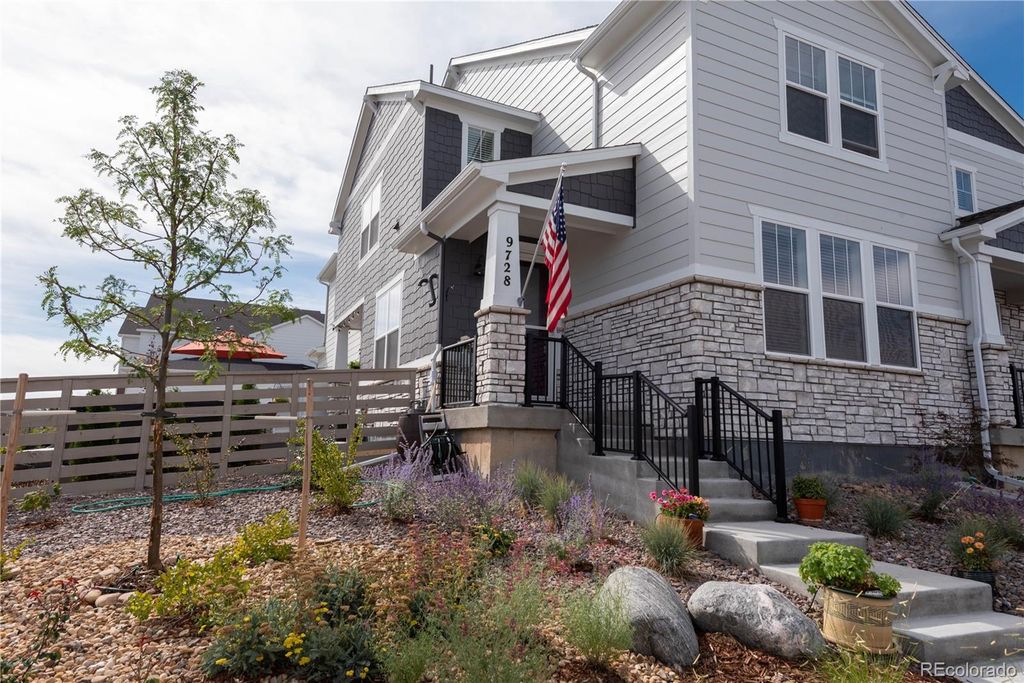 9728 Middle Peak Street, Littleton, CO 80125