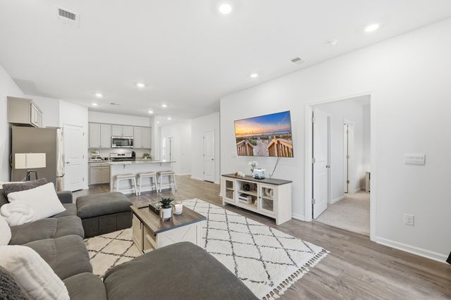 3122 Bells Lake Cir, Longs, SC 29568