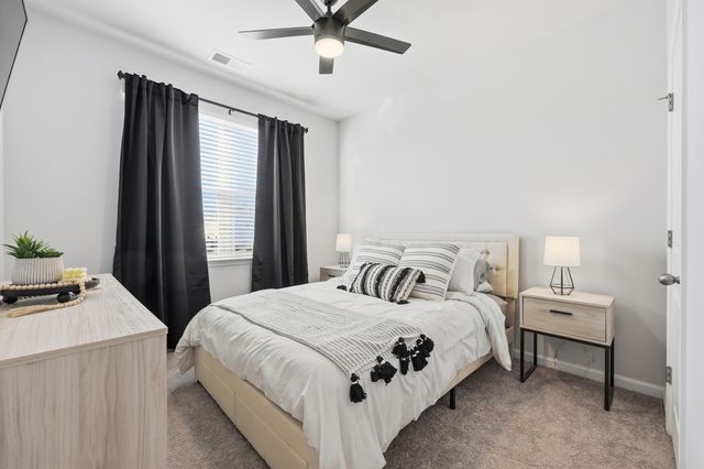 3122 Bells Lake Cir, Longs, SC 29568