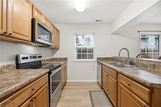 343 Ferdinand CIR, Virginia Beach, VA 23462