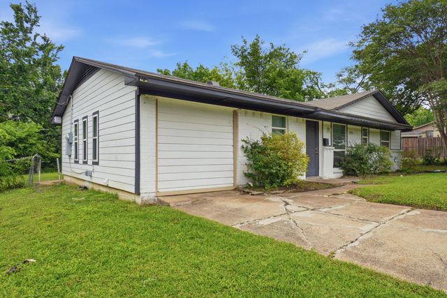 1724 Spring Lake Drive, Mesquite, TX 75149