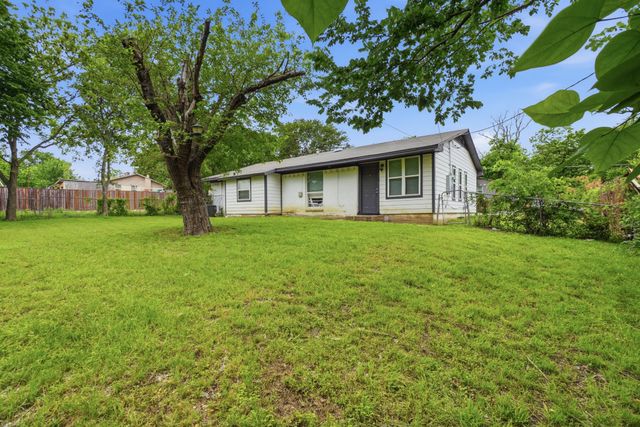 1724 Spring Lake Drive, Mesquite, TX 75149