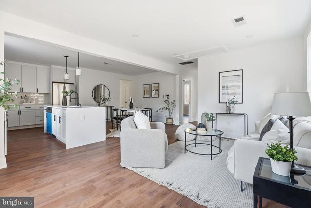 413 WILLIAMSBURG DR, Silver Spring, MD 20901