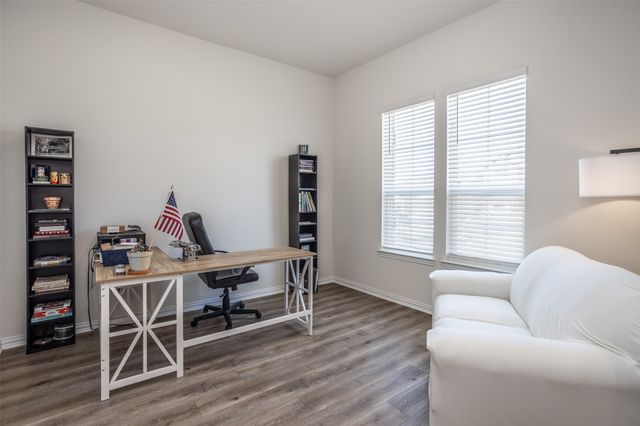 3520 Austin Street, Gainesville, TX 76240