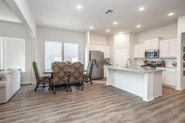 3520 Austin Street, Gainesville, TX 76240