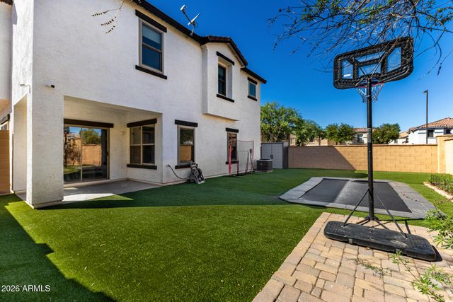 1105 E PARKVIEW Court, Gilbert, AZ 85295