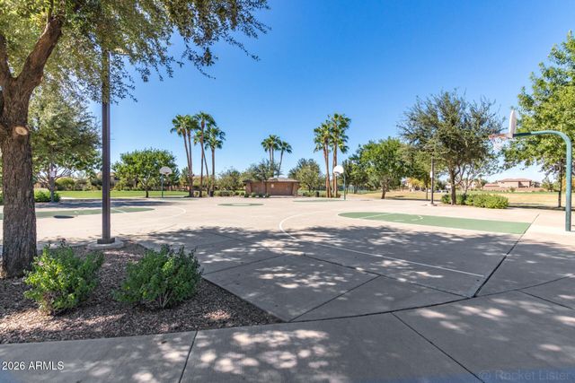 1105 E PARKVIEW Court, Gilbert, AZ 85295