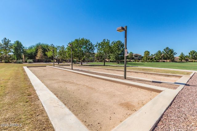 1105 E PARKVIEW Court, Gilbert, AZ 85295