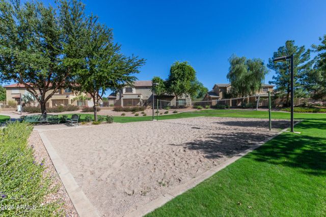 1105 E PARKVIEW Court, Gilbert, AZ 85295