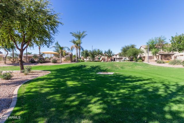 1105 E PARKVIEW Court, Gilbert, AZ 85295