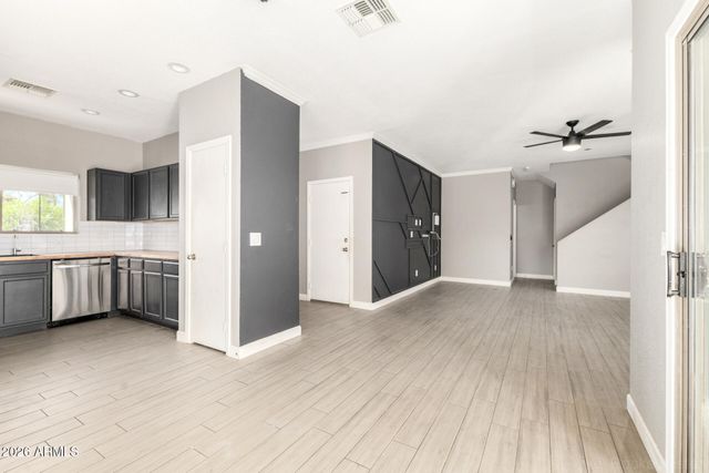 1105 E PARKVIEW Court, Gilbert, AZ 85295