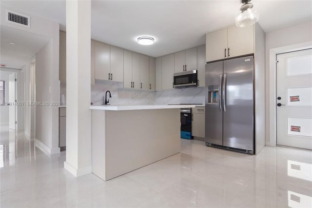 1910 NW 134th St, Miami, FL 33167