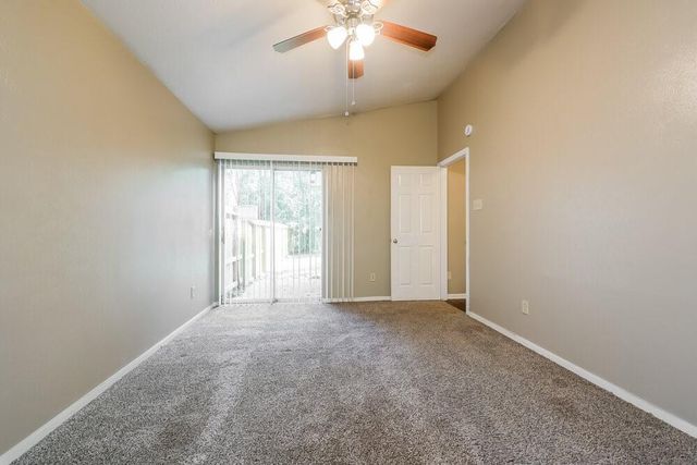 23 Emery Cliff Place, Spring, TX 77381