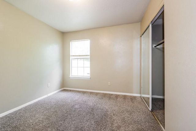 23 Emery Cliff Place, Spring, TX 77381